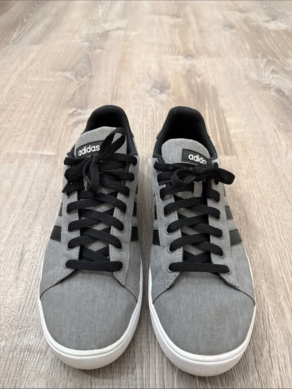 adidas Men’s Gray and Black Classic Low-Top Sneakers